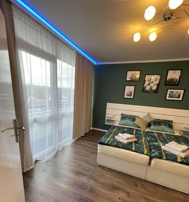 Grosse 3-Zimmer Wohnung, Zentrale Lage. مولهايم ان الرور دير المظهر الخارجي الصورة