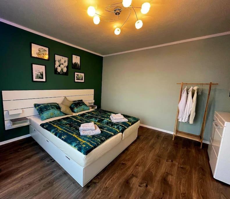 Grosse 3-Zimmer Wohnung, Zentrale Lage. مولهايم ان الرور دير المظهر الخارجي الصورة